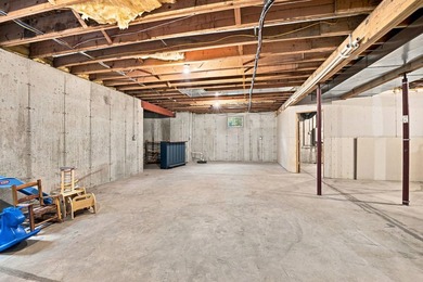 Some homes offer ACREAGE and others offer PRIVACY, but this one - photo 32