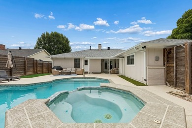 Nestled in the highly sought-after Canyon Creek neighborhood - photo 32