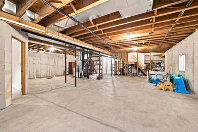 Some homes offer ACREAGE and others offer PRIVACY, but this one - photo 33