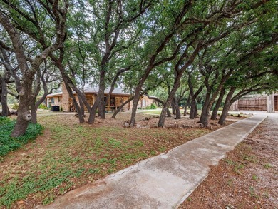 Custom-built ranch home on over 5 acres with endless - photo 3