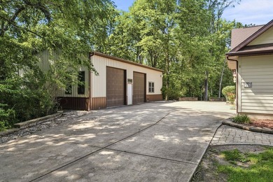 Some homes offer ACREAGE and others offer PRIVACY, but this one - photo 36