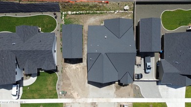 New construction with shop in fantastic new neighborhood - photo 5
