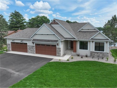 Lake Home For Sale in Nisswa, Minnesota