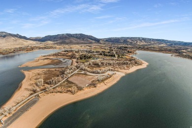 Extraordinary Lakeside Legacy Estate on Cemetery Point Peninsula - photo 9