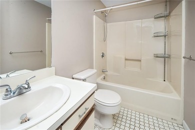 Opportunity awaits at 161 West Shore Road, Unit 5C! This - photo 18