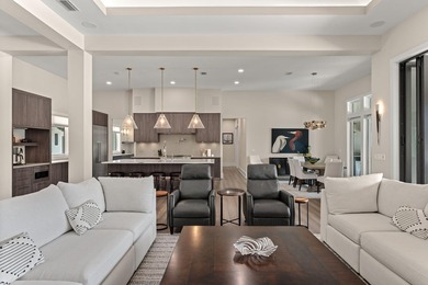 Welcome to one of Sandestin Golf & Beach Resort's premier custom - photo 22