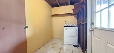 Beautiful 3-Bedroom, 2-Bathroom Home with Large Backyard - Now - photo 23