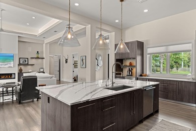 Welcome to one of Sandestin Golf & Beach Resort's premier custom - photo 26