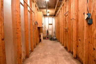 Welcome to 1824 Mallard Dr, Unit B, a well-maintained residence - photo 38
