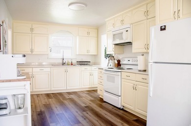Charming Orem rambler with flexible mother-in-law style layout - photo 5
