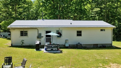 Country living at its best! Check out this recently renovated - photo 12