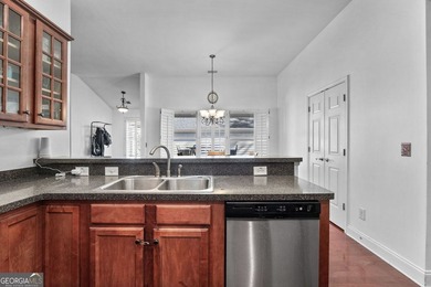 Beautiful 3 bedroom, 3 bathroom home located in the highly - photo 15