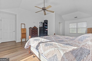 Beautiful 3 bedroom, 3 bathroom home located in the highly - photo 17