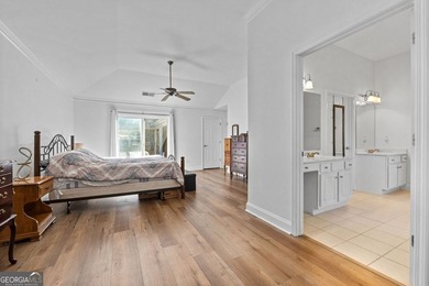 Beautiful 3 bedroom, 3 bathroom home located in the highly - photo 18