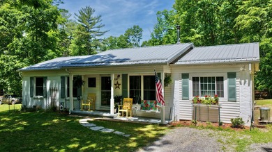 Country living at its best! Check out this recently renovated - photo 35