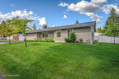 Beautifully updated & move-in ready, this spacious 4-bedroom - photo 3