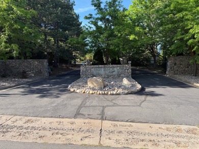 One of the last remaining gated estate lots on Ogden's East - photo 3