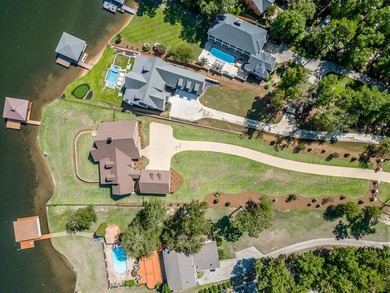 Wow, this is an absolutely stunning property not to leave out - photo 12