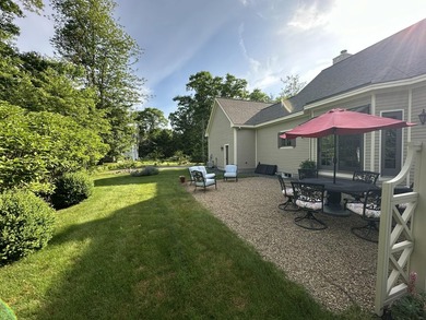 Welcome to 10 Driftwood Trail, an impeccably maintained custom - photo 12