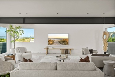 Welcome to Curving Dunes, a stunning Hamptons retreat built to - photo 12