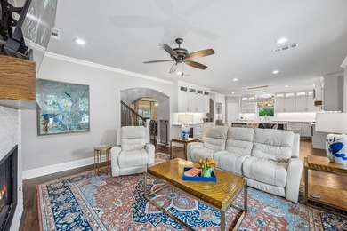 This sprawling 5-bedroom, 3.5-bathroom family estate offers - photo 16