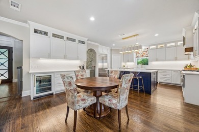 This sprawling 5-bedroom, 3.5-bathroom family estate offers - photo 17