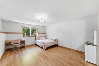 Beautiful home located in an elegant peaceful neighborhood - photo 17
