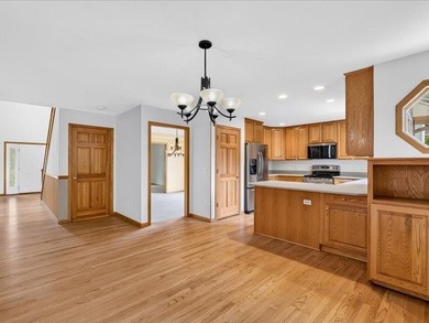 Welcome to this 4,126 sq ft home in desirable Seminole Hills - photo 19