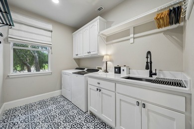 This sprawling 5-bedroom, 3.5-bathroom family estate offers - photo 23