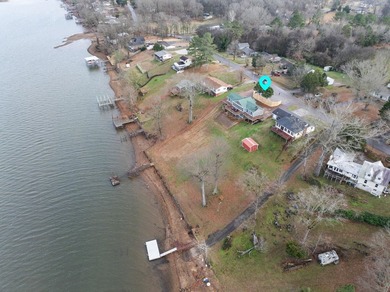 Wake up to open views of the Tennessee River in a home where the - photo 33