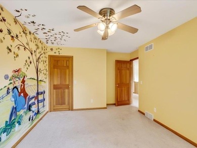 Welcome to this 4,126 sq ft home in desirable Seminole Hills - photo 36