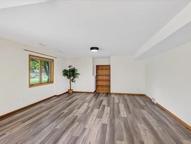 Welcome to this 4,126 sq ft home in desirable Seminole Hills - photo 41