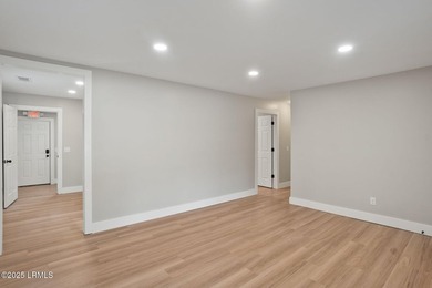 Prime commercial space available on Lady's Island's second - photo 20