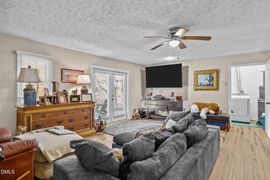Sellers are open to all offers and negotiable. Escape to - photo 25