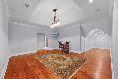 This elegant executive brick home offers luxury living and - photo 27