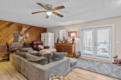 Sellers are open to all offers and negotiable. Escape to - photo 27