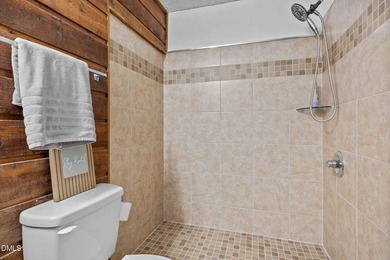 Sellers are open to all offers and negotiable. Escape to - photo 32