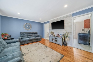 Welcome to this beautiful and well-maintained Cape located in - photo 3