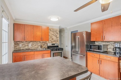 Welcome to this beautiful and well-maintained Cape located in - photo 5