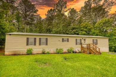 Lake Home For Sale in Eatonton, Georgia