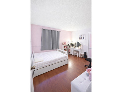 Kendale Lakes Area Condo For Sale in Miami Florida