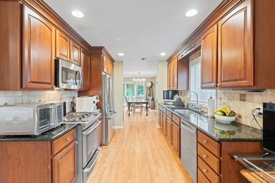 This stunning 4 Bedroom, 4 Full Bath end-unit Townhouse offers - photo 12