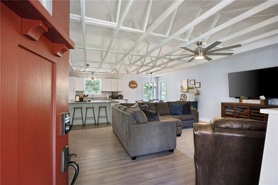 Tucked away inside the exclusive gated community of Colonial - photo 7
