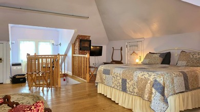 Welcome to Locust Hill, a hospitality business on 21+/- scenic - photo 17