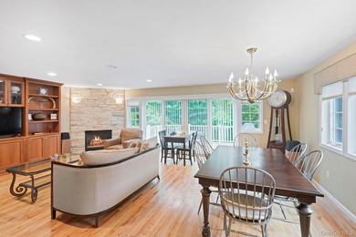 This stunning 4 Bedroom, 4 Full Bath end-unit Townhouse offers - photo 18