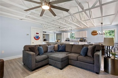 Tucked away inside the exclusive gated community of Colonial - photo 10