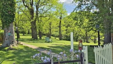 Welcome to Locust Hill, a hospitality business on 21+/- scenic - photo 20