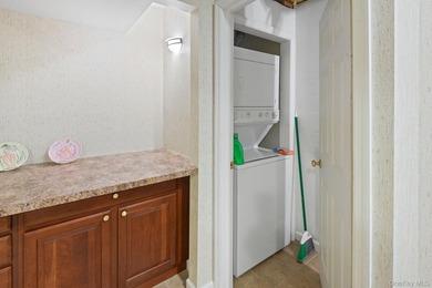 This stunning 4 Bedroom, 4 Full Bath end-unit Townhouse offers - photo 28