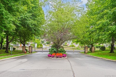 This stunning 4 Bedroom, 4 Full Bath end-unit Townhouse offers - photo 33