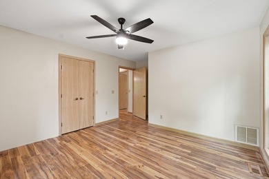 Great one-level home ideally surrounded by Mountain Ranch golf - photo 39